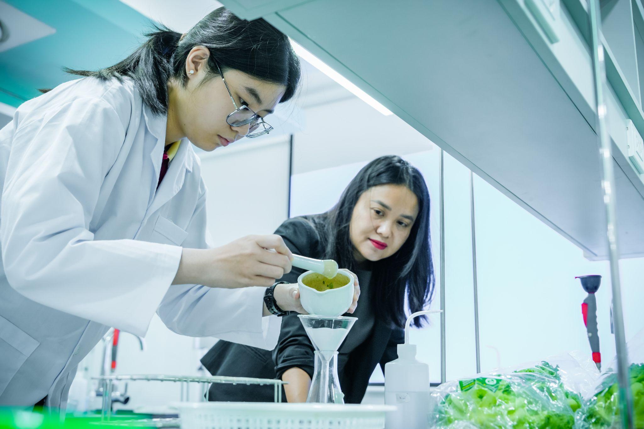 Nuôi dưỡng ước mơ nghiên cứu khoa học vì sức khỏe cộng đồng