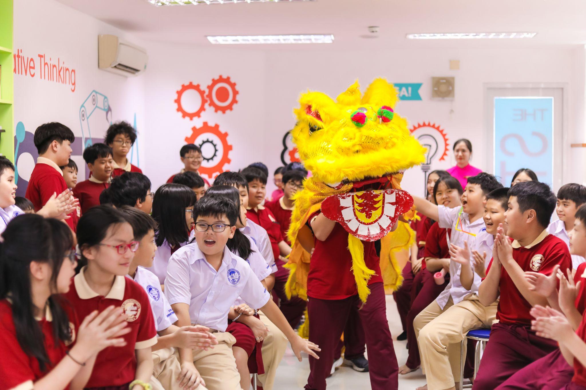 Sắc màu Trung thu lan tỏa khắp Asian School