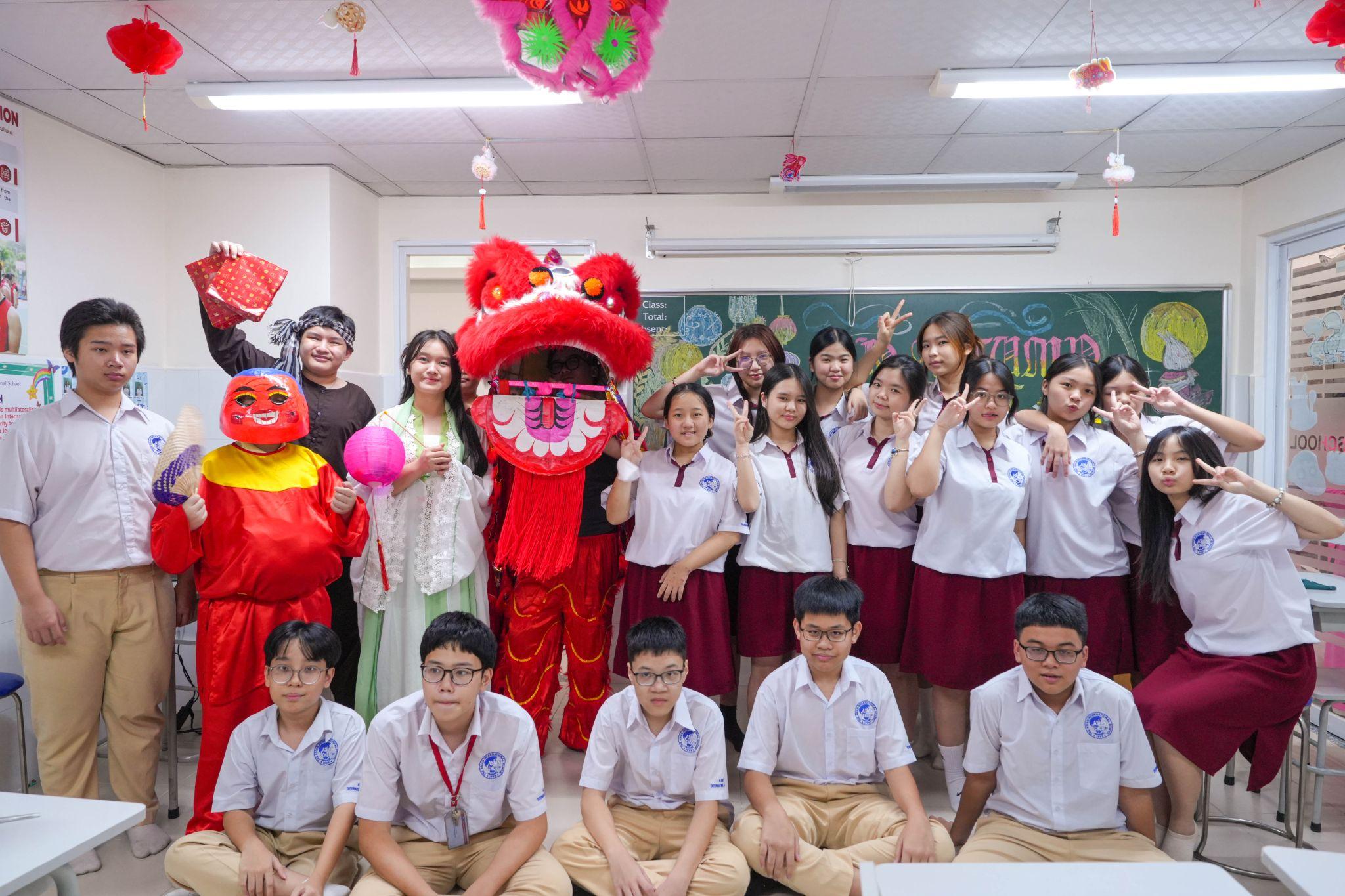 Sắc màu Trung thu lan tỏa khắp Asian School