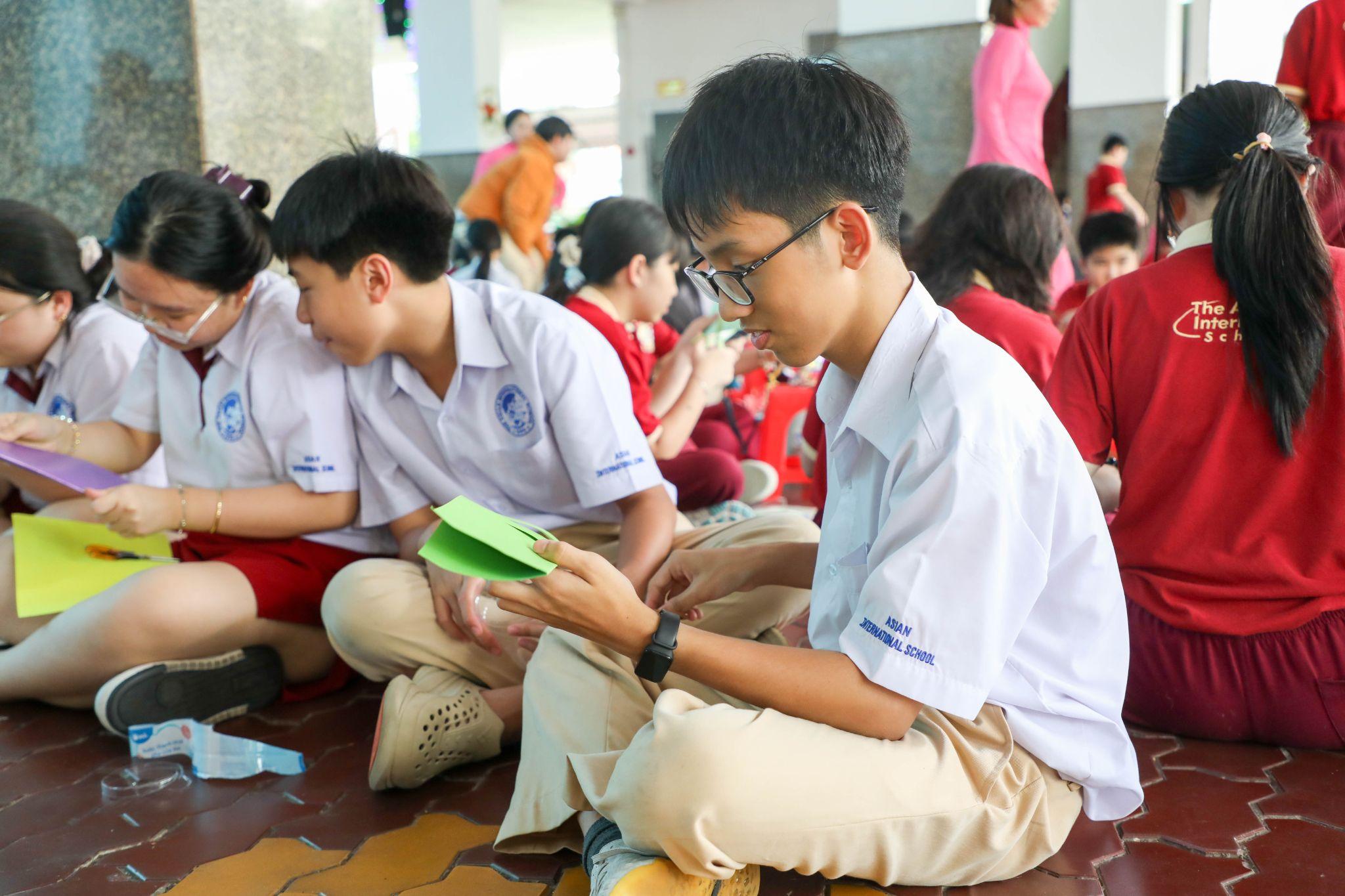 Sắc màu Trung thu lan tỏa khắp Asian School