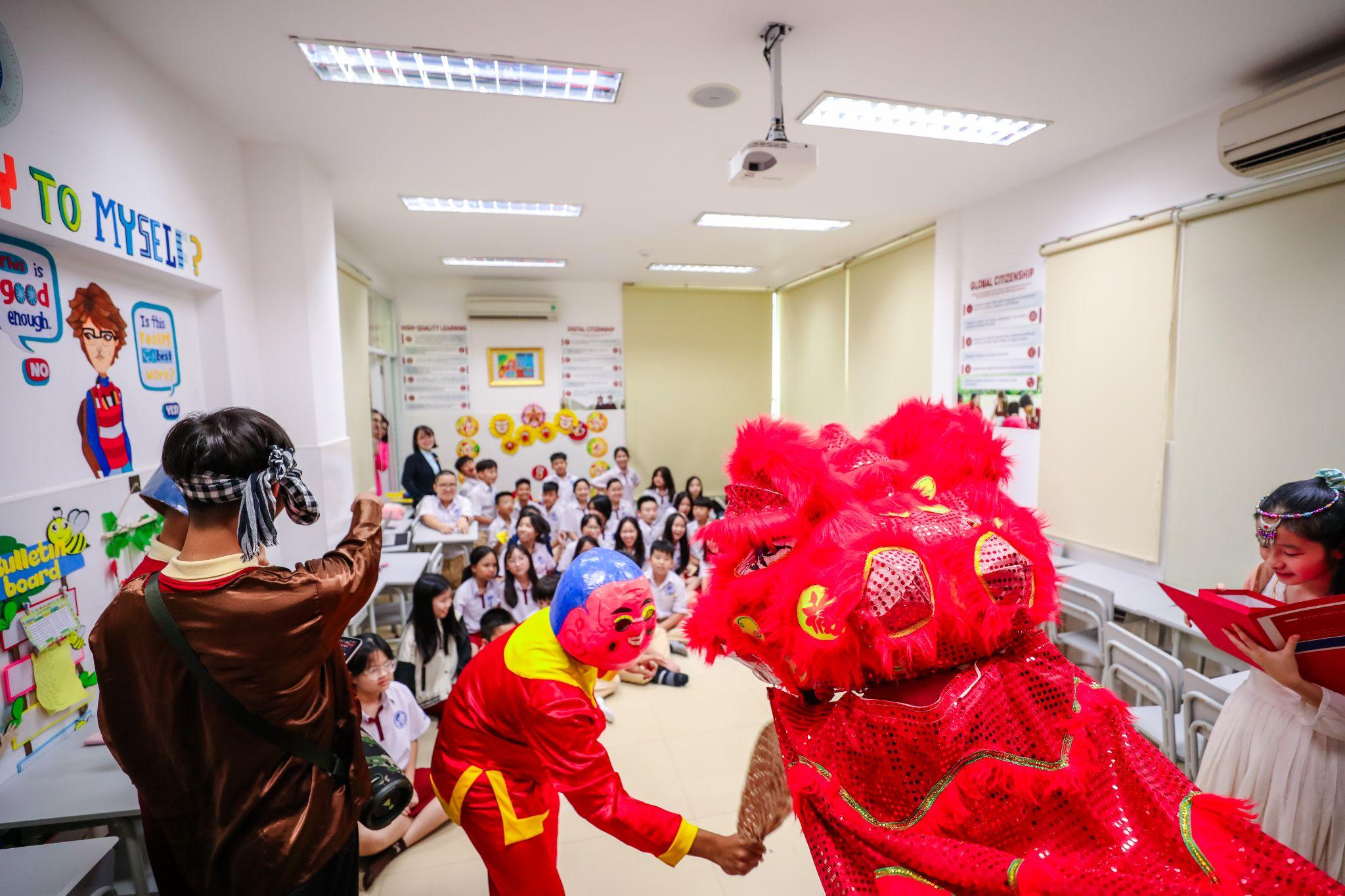 Sắc màu Trung thu lan tỏa khắp Asian School