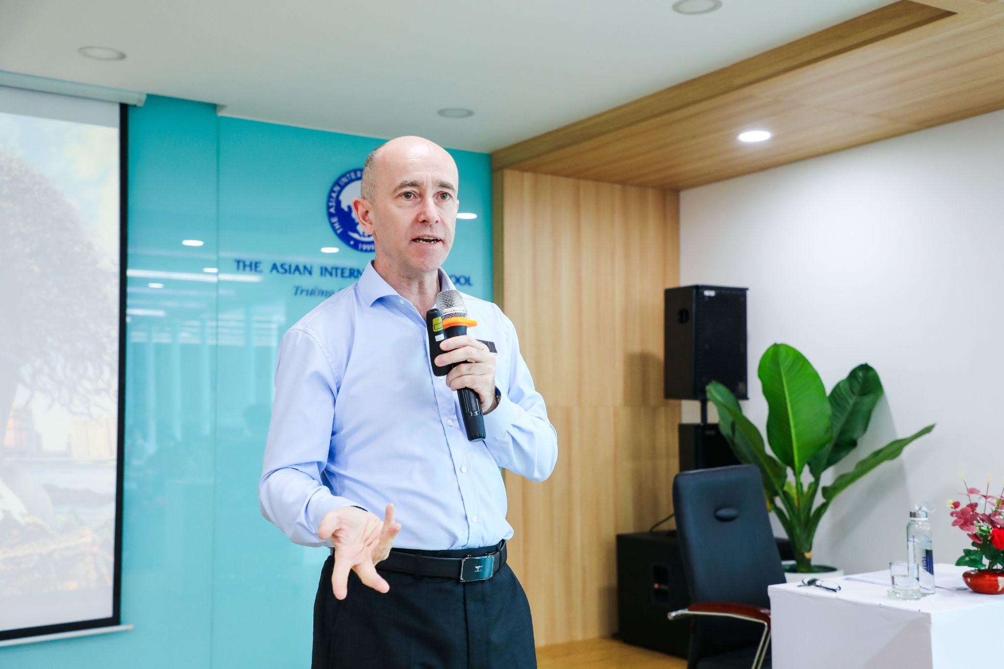 Asian School tập huấn chuyên sâu về dạy học phân hóa cùng chuyên gia National Geographic Learning