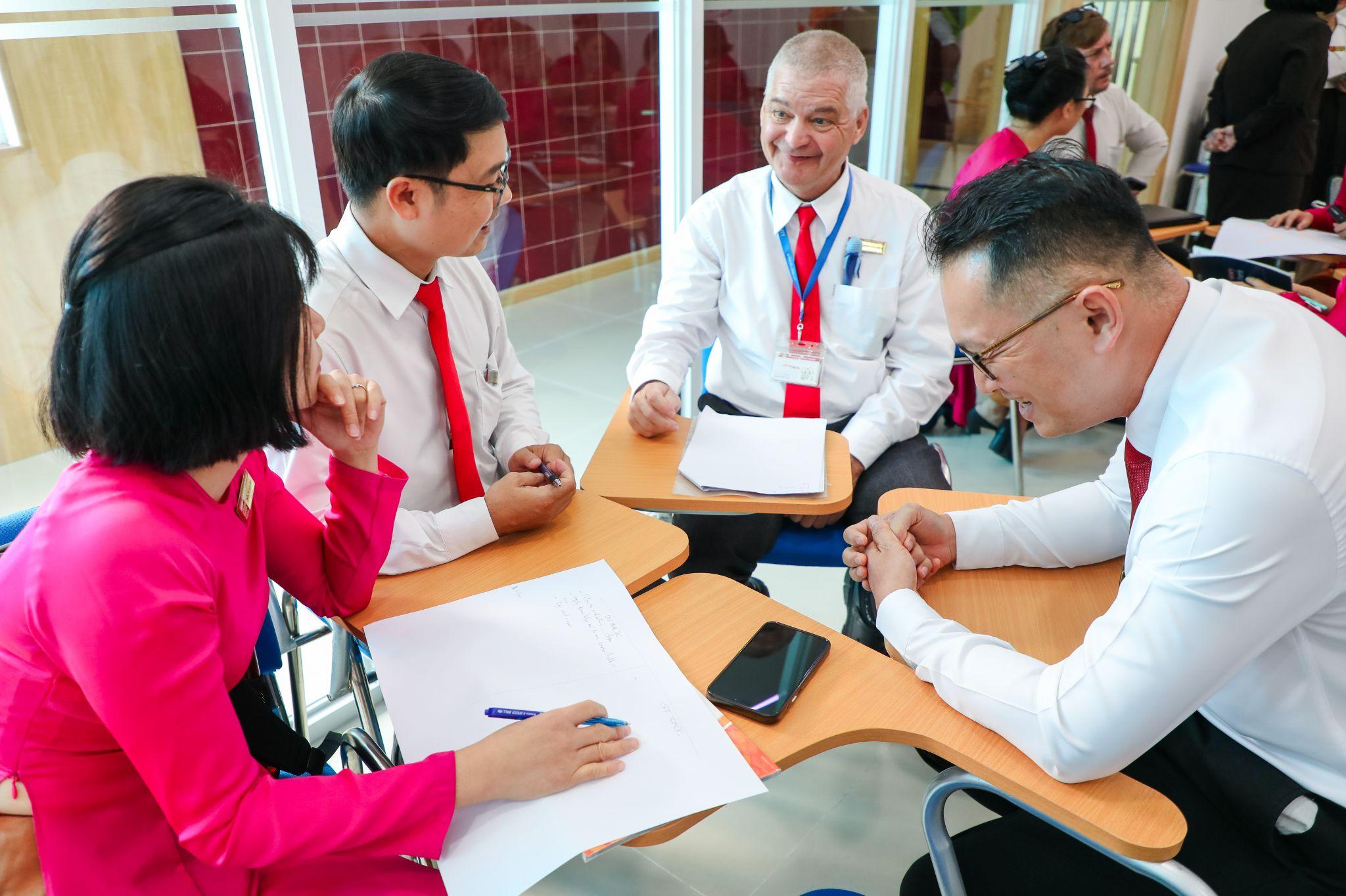 Asian School tập huấn chuyên sâu về dạy học phân hóa cùng chuyên gia National Geographic Learning
