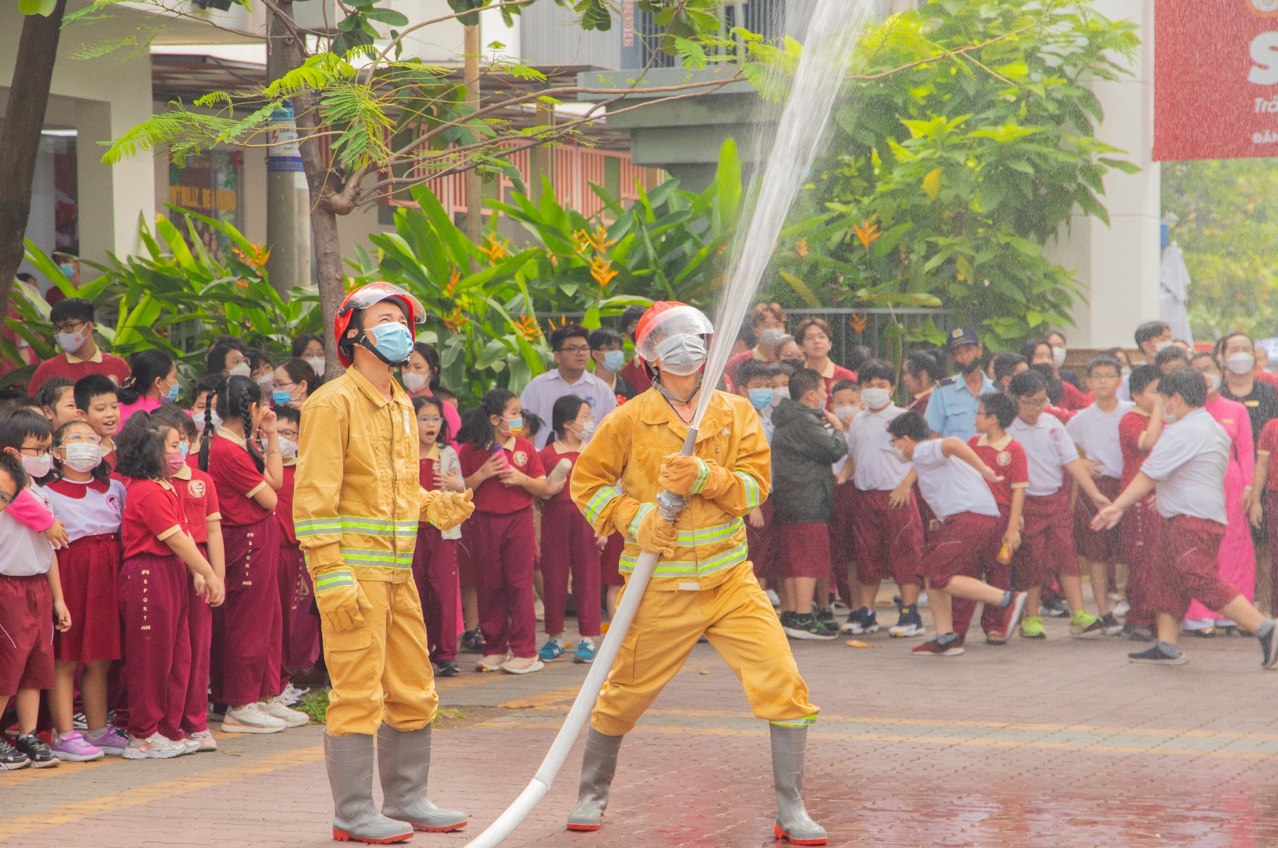 Diễn tập phòng cháy chữ cháy & cứu nạn cứu hộ năm học 2022-2023